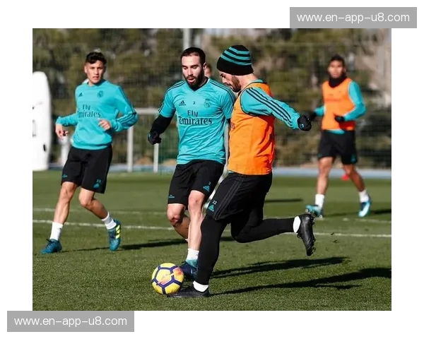 黄色潜水艇撞击红蓝巨舰：陶瓷球场的硝烟与西甲艺术的巅峰对决